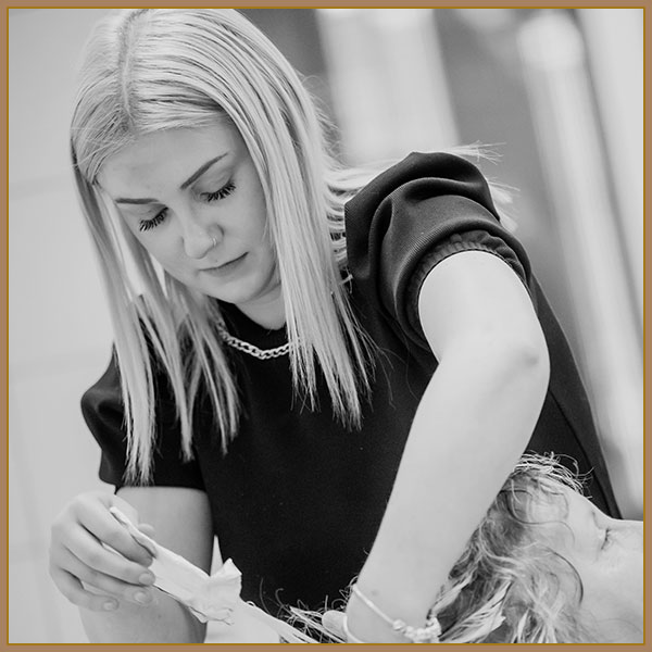Mia is a trainee hair stylist at Total Look